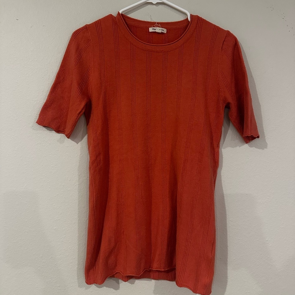Tea & Rose Dusty Orange Ribbed Short Sleeve Sweater | Women’s Medium